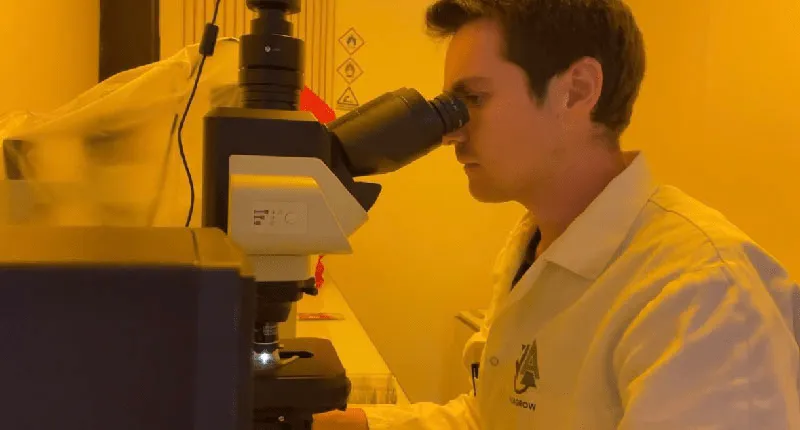 Un ingénieur Recherche & Développement de chez Veragrow analyse le lombricompost